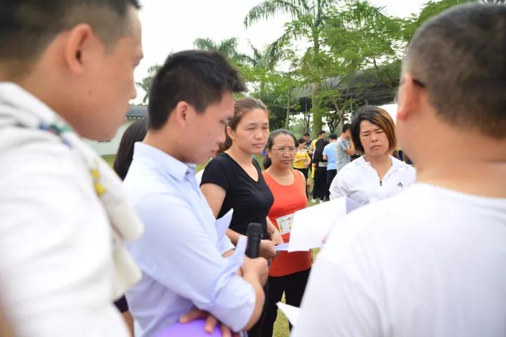 口哨發令、旗幟落下,比賽的完美呈現,離不開裁判員的辛苦付出,低調是他們的代名詞